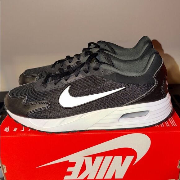 Nike Air Max Solo Black White HQ2572-001 Men’s Size 11.5